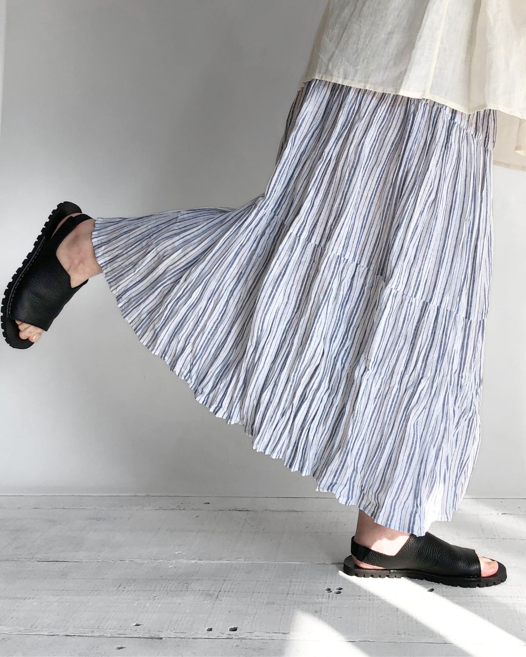 【sale】リネンティアードスカート　Double Navy