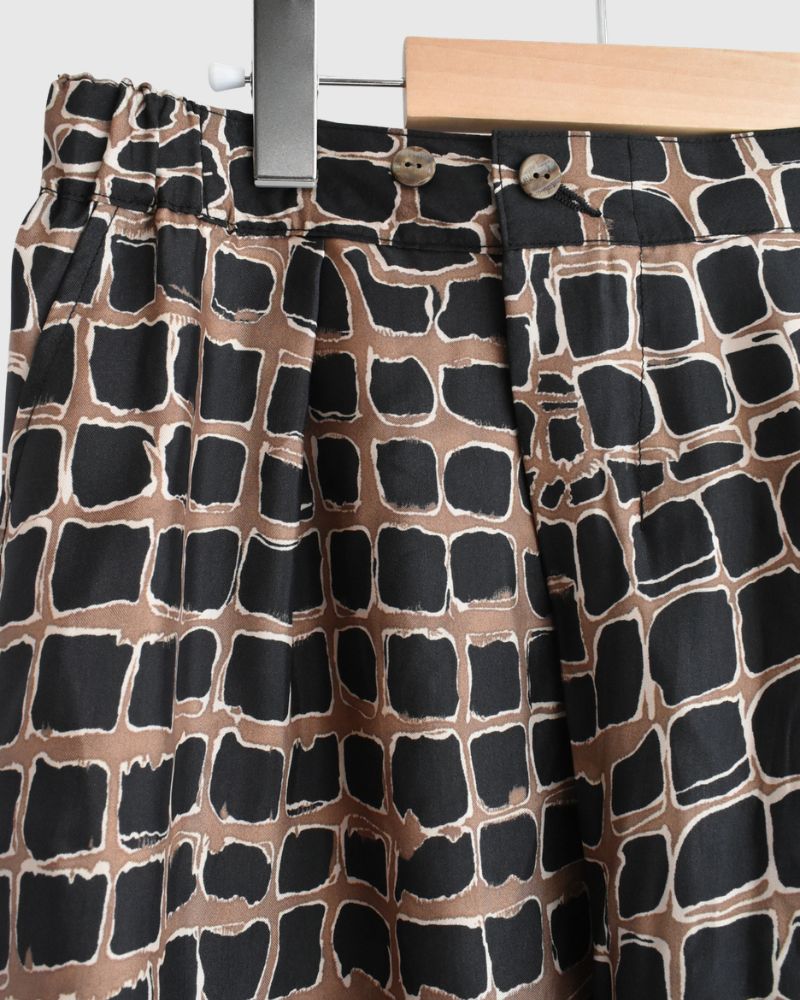石畳柄のテロテロパンツ CamelBlack