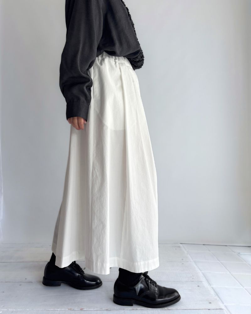 DOLLY-TWILL タックスカート White