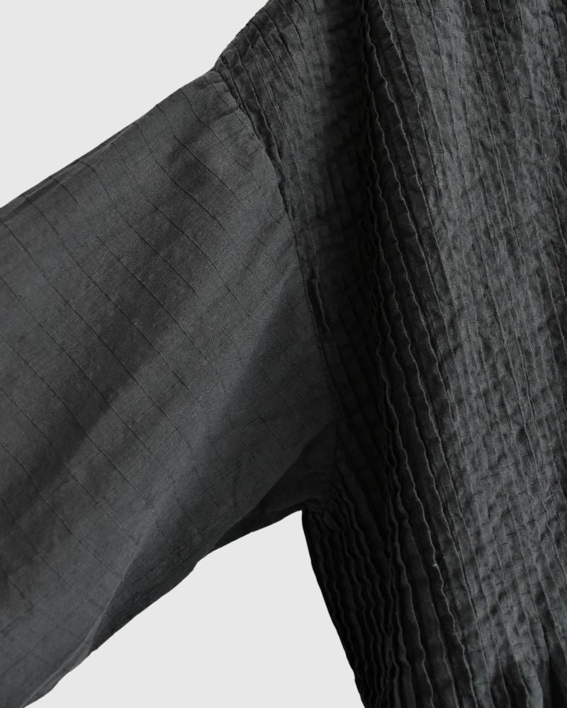 CREW-NECK P/O HALF/SL SHIRT WITH PINTUCK Black