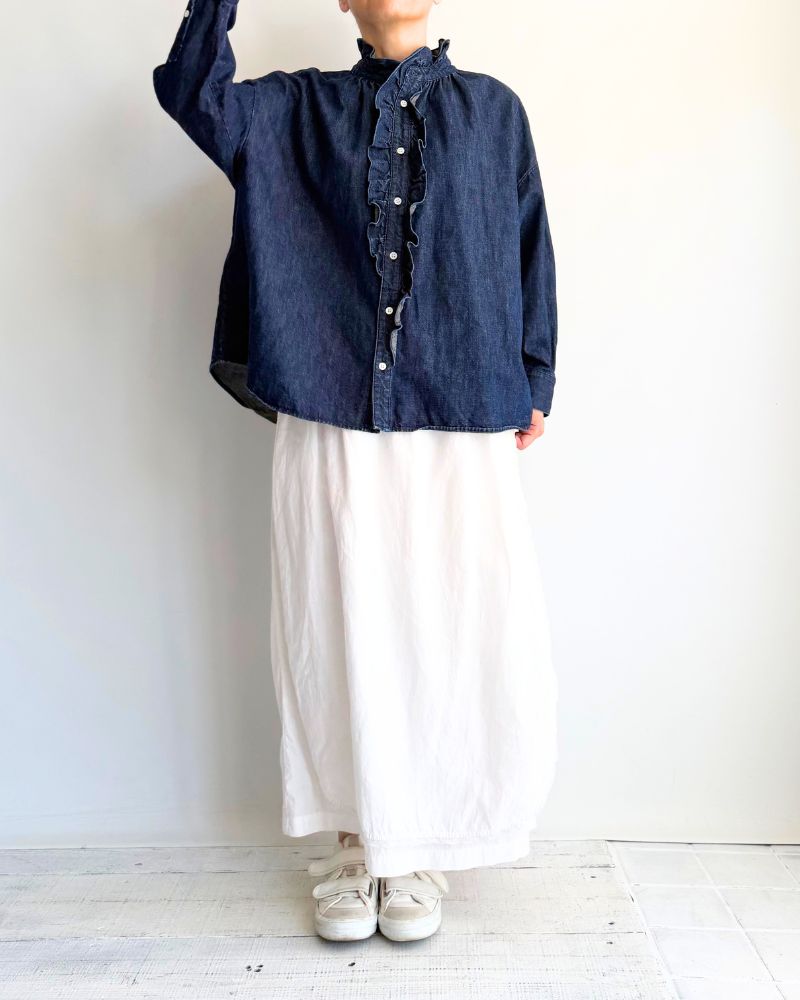 【予約】 F/W LA 518 オーディナリーデニムフリルブラウス（9月末 - 10月初旬）