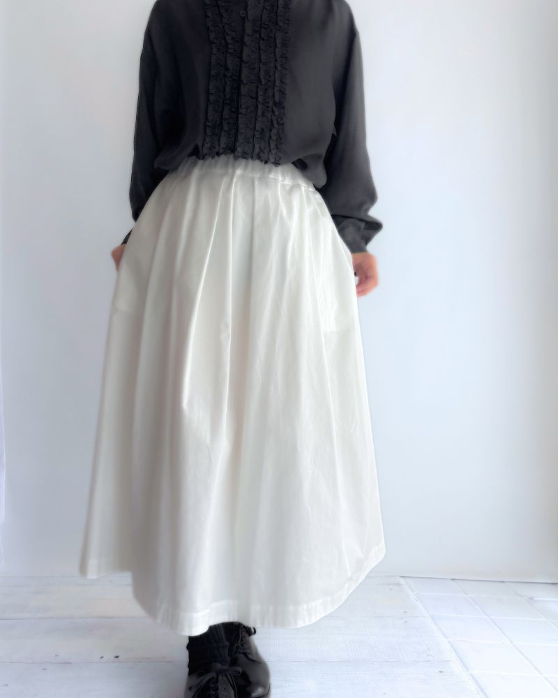 DOLLY-TWILL タックスカート White