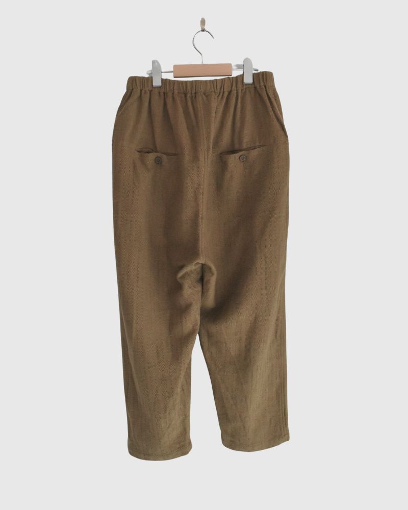 手織りコットンヘリンボーン イージーテーパードパンツ KhakiBrown
