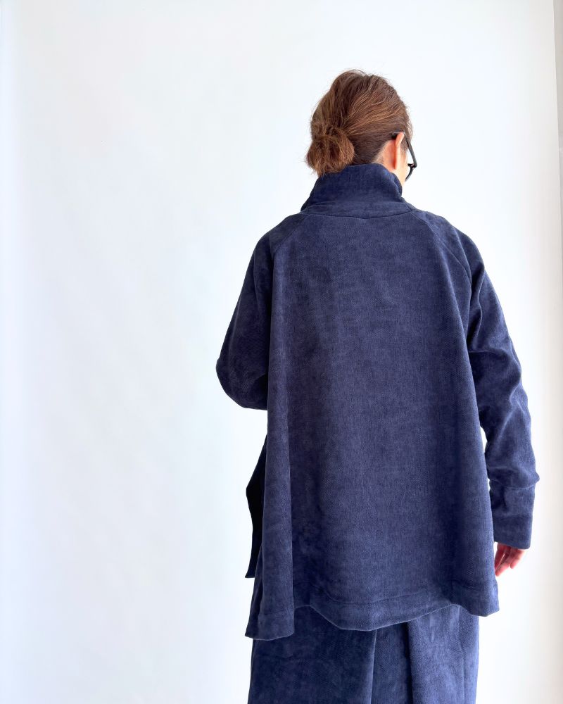 ハイネックフレアデザイントップス'BONI' Navy