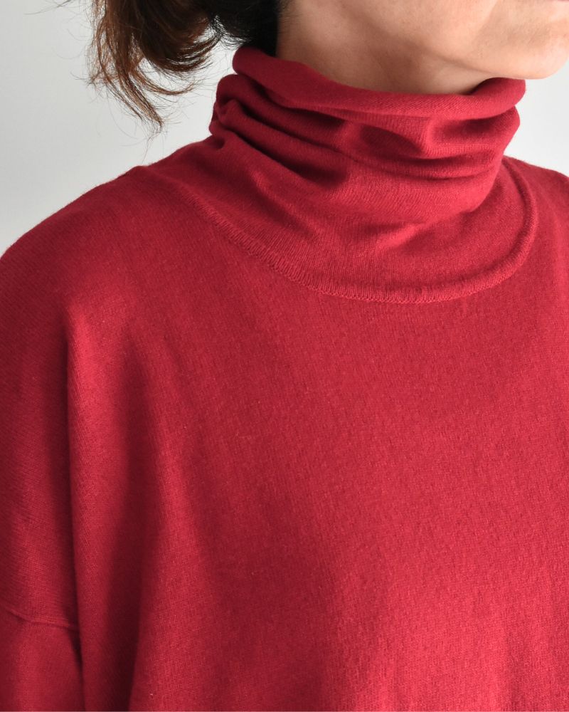 PLAIN STITCH DROP SHOULDER POLO NECK WITH SLIT Red