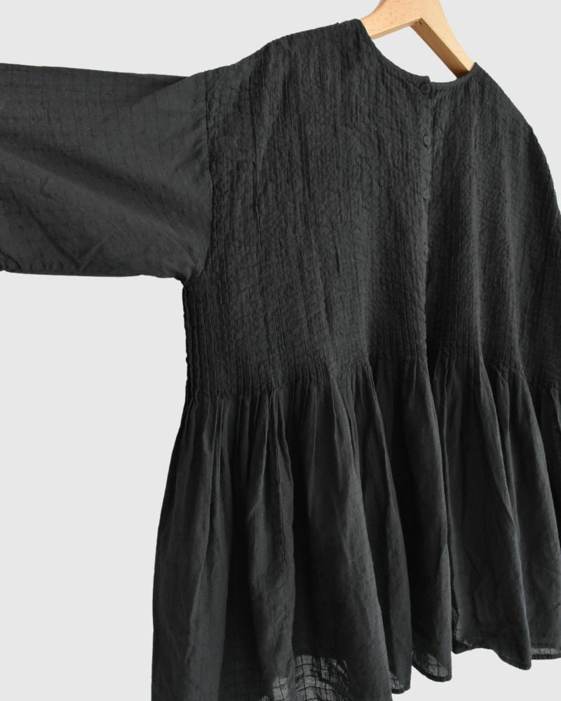 CREW-NECK P/O HALF/SL SHIRT WITH PINTUCK Black