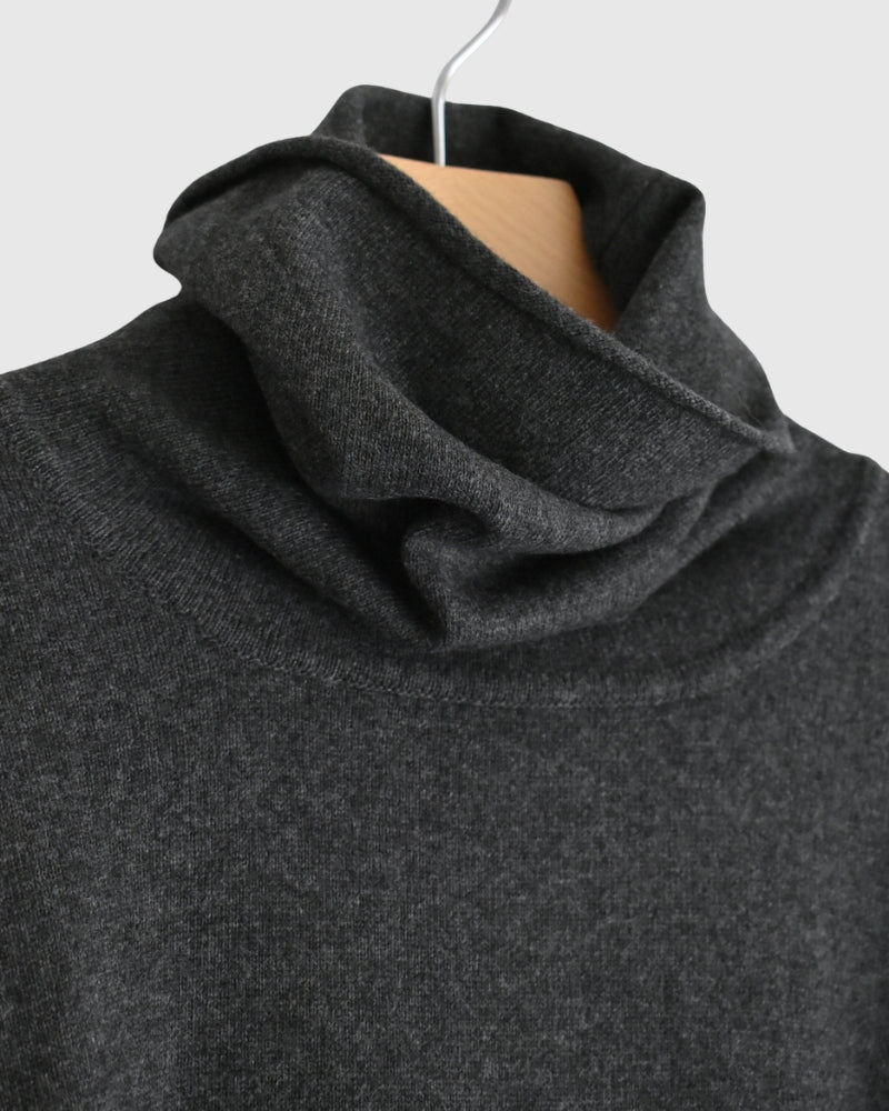 12GG PLAIN STITCH DROP SHOULDER POLO NECK WITH SLIT Charcoal
