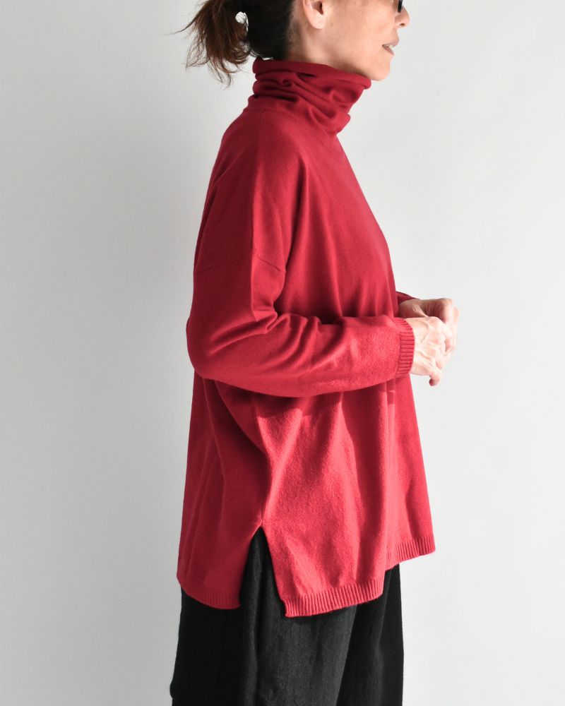 PLAIN STITCH DROP SHOULDER POLO NECK WITH SLIT Red