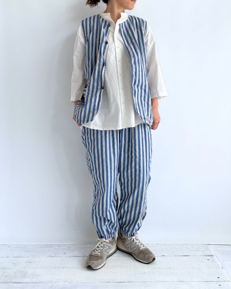 POPLIN WIDE STRIPE (OVERDYE) NO COLLAR VEST MilkyGrey