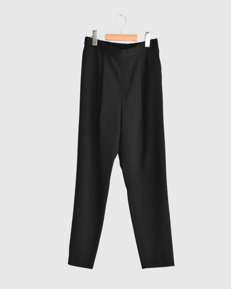 タックパンツ Kuro