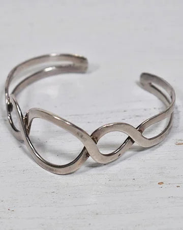 #1144 VINTAGE SILVER BANGLE