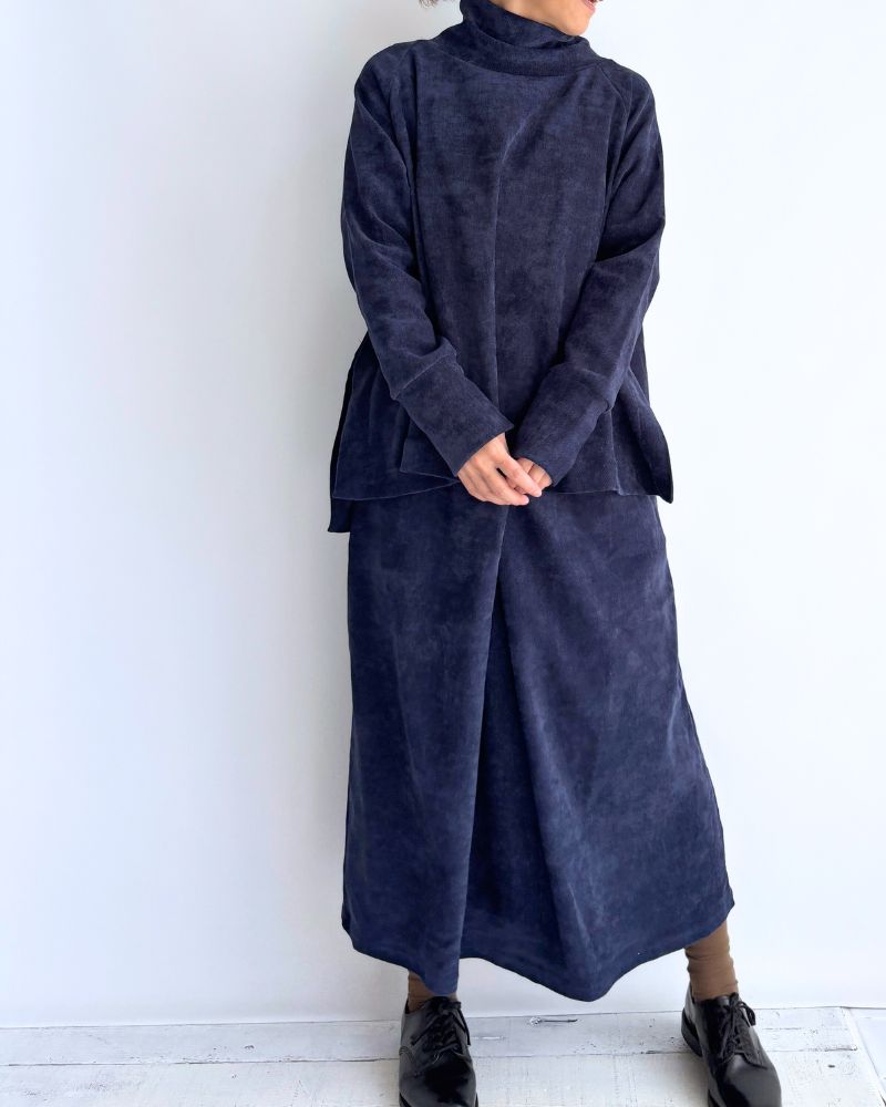 ハイネックフレアデザイントップス'BONI' Navy