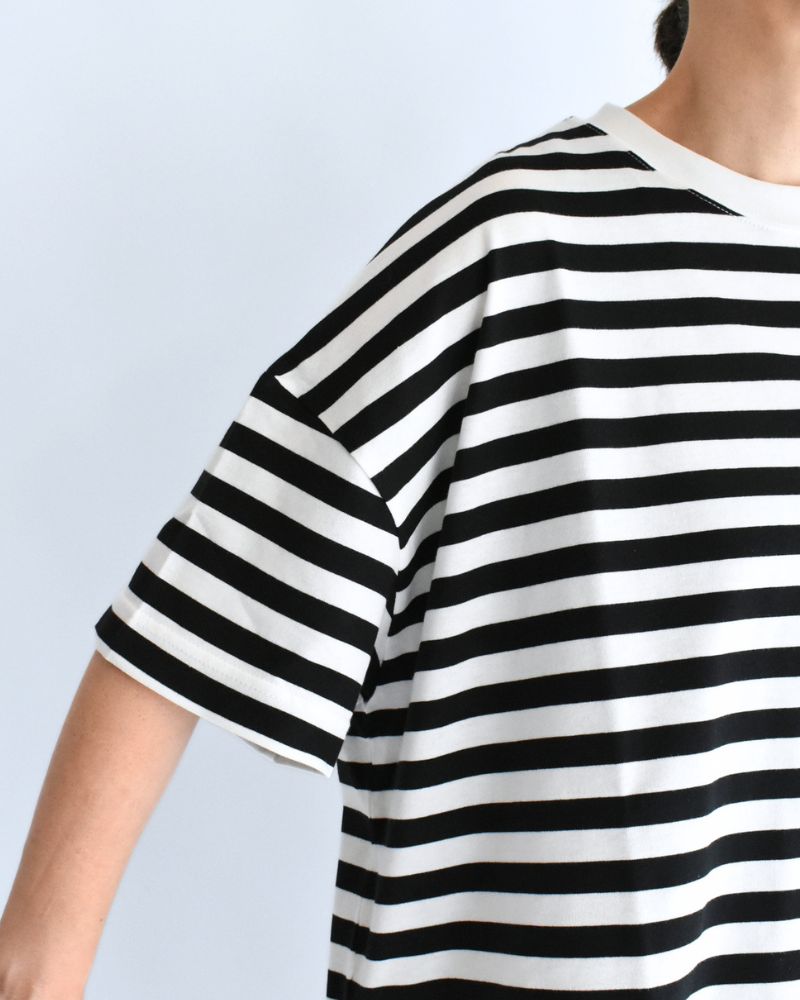 クルーネック スリットTシャツ Black/White