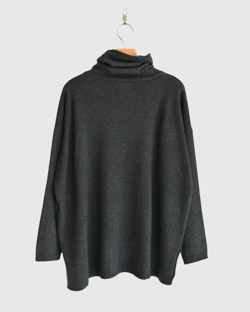 12GG PLAIN STITCH DROP SHOULDER POLO NECK WITH SLIT Charcoal