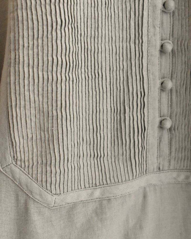 CREW-NECK BOSOM LONG SHIRT WITH MINI PINTUCK Beige