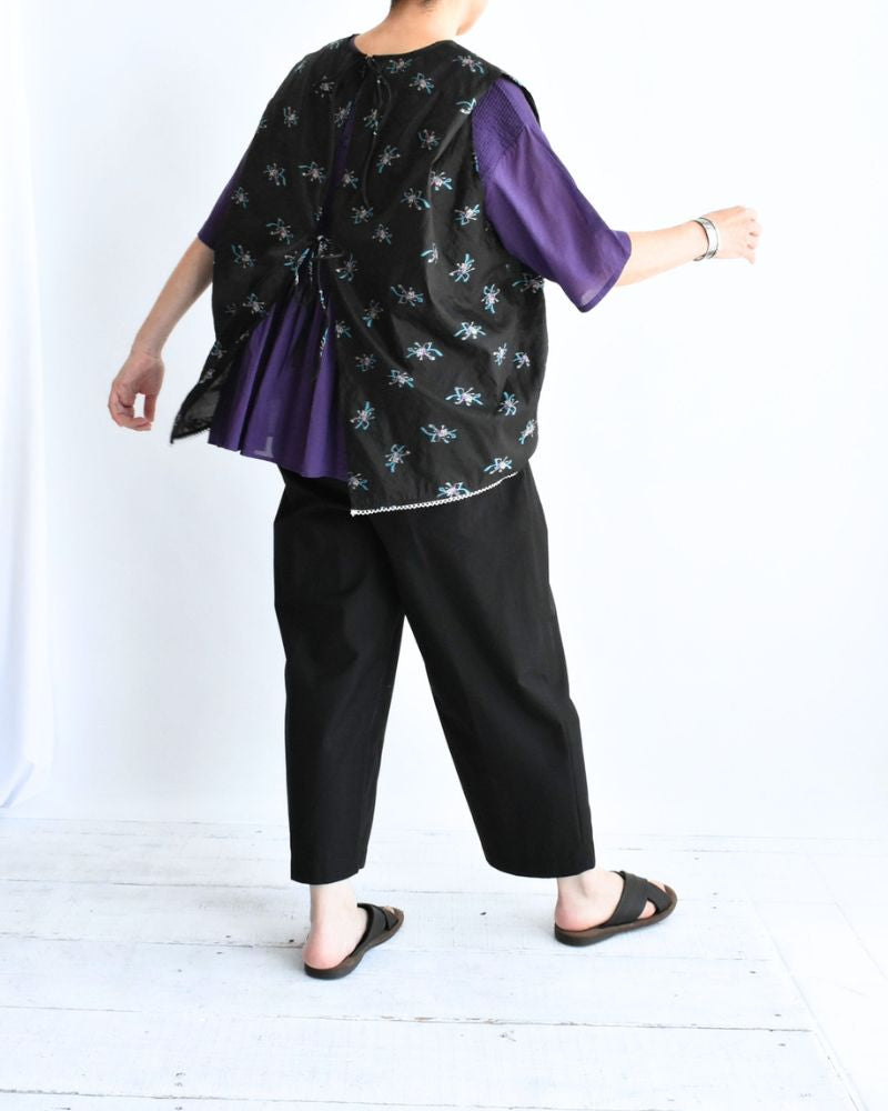 バックオープン シアーフラワーブラウス Black/Blue