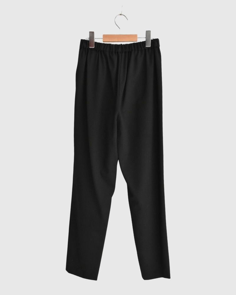 タックパンツ Kuro