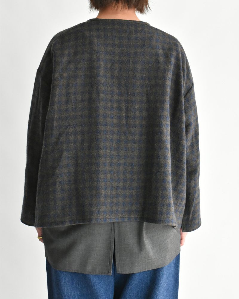 【予約】 F/W LA 530 ギンガムクワイエットフリルブラウス（10月末 - 11月初旬）