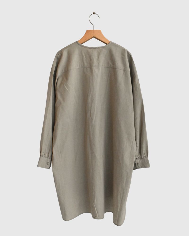 CREW-NECK BOSOM LONG SHIRT WITH MINI PINTUCK Beige