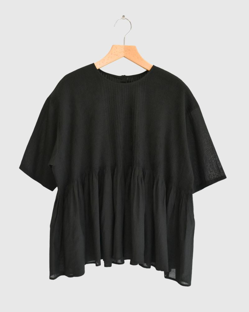 CREW-NECK PULLOVER HALF/SLEEVE SHIRT WITH MINI PINTUCK Black