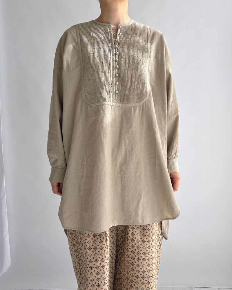 CREW-NECK BOSOM LONG SHIRT WITH MINI PINTUCK Beige