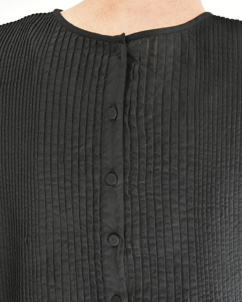 CREW-NECK PULLOVER HALF/SLEEVE SHIRT WITH MINI PINTUCK Black