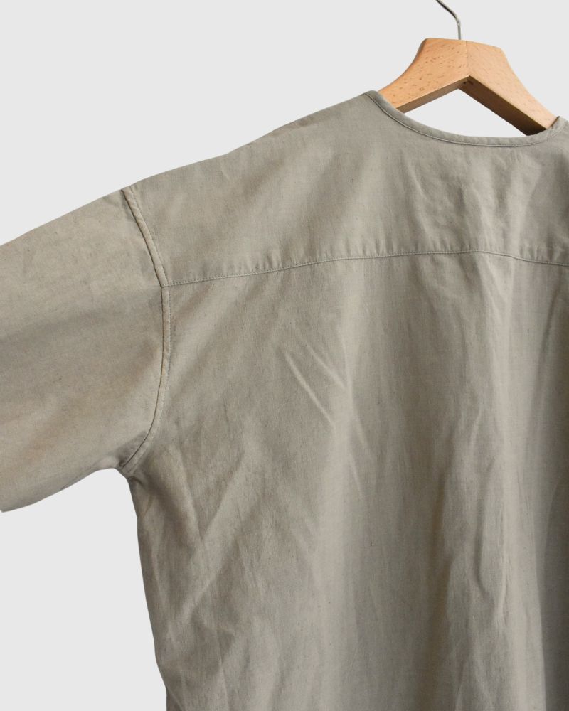 CREW-NECK BOSOM LONG SHIRT WITH MINI PINTUCK Beige