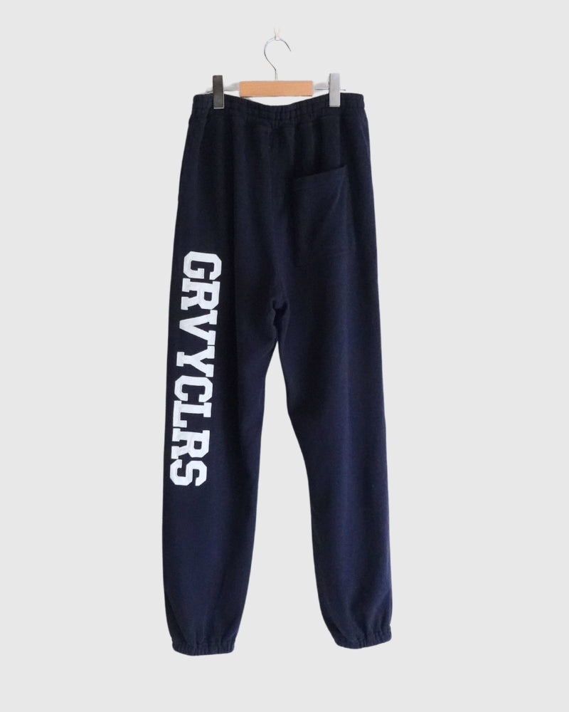 ウラケ GRVYCLRS アップリケ ロングパンツ (MENS) Navy