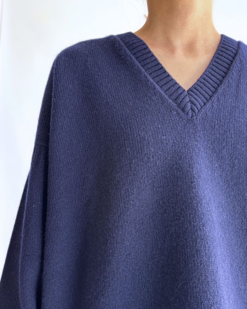 AURA Vネックニットプルオーバー Navy
