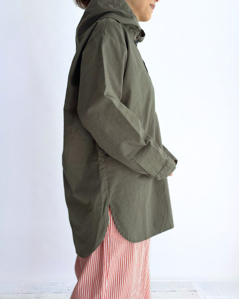 COTTON HERRINGBONE WASH HOODED PULLOVER SHIRT KhakiHerringbone