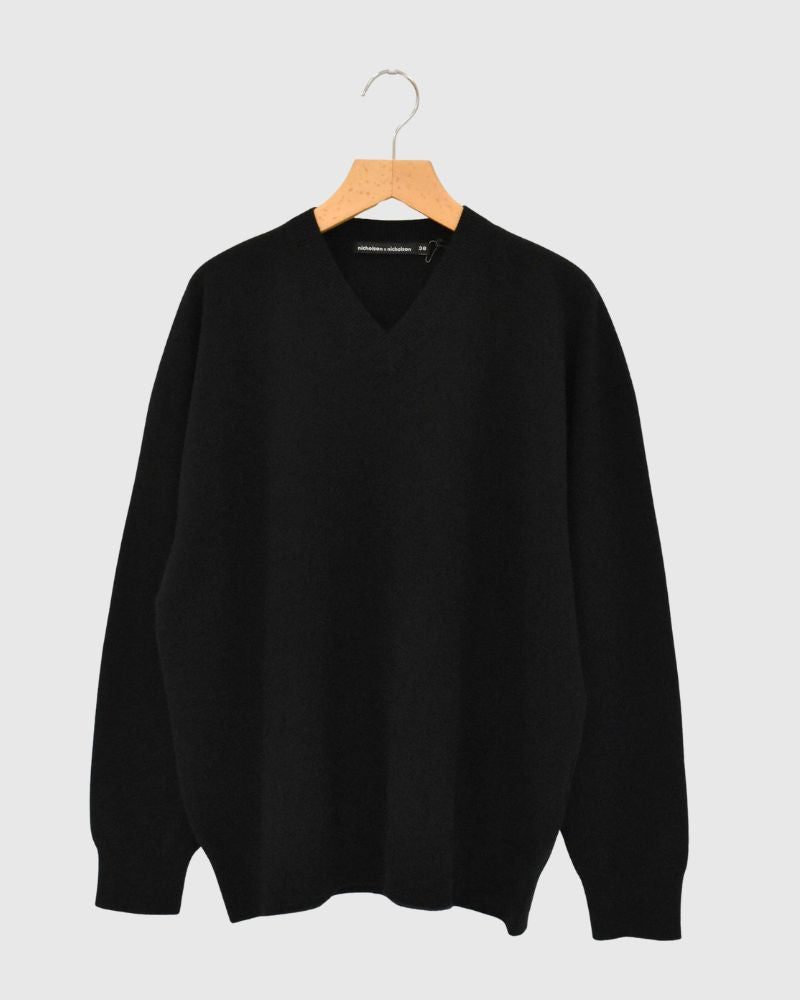 GINNY Vネックニットプルオーバー Black