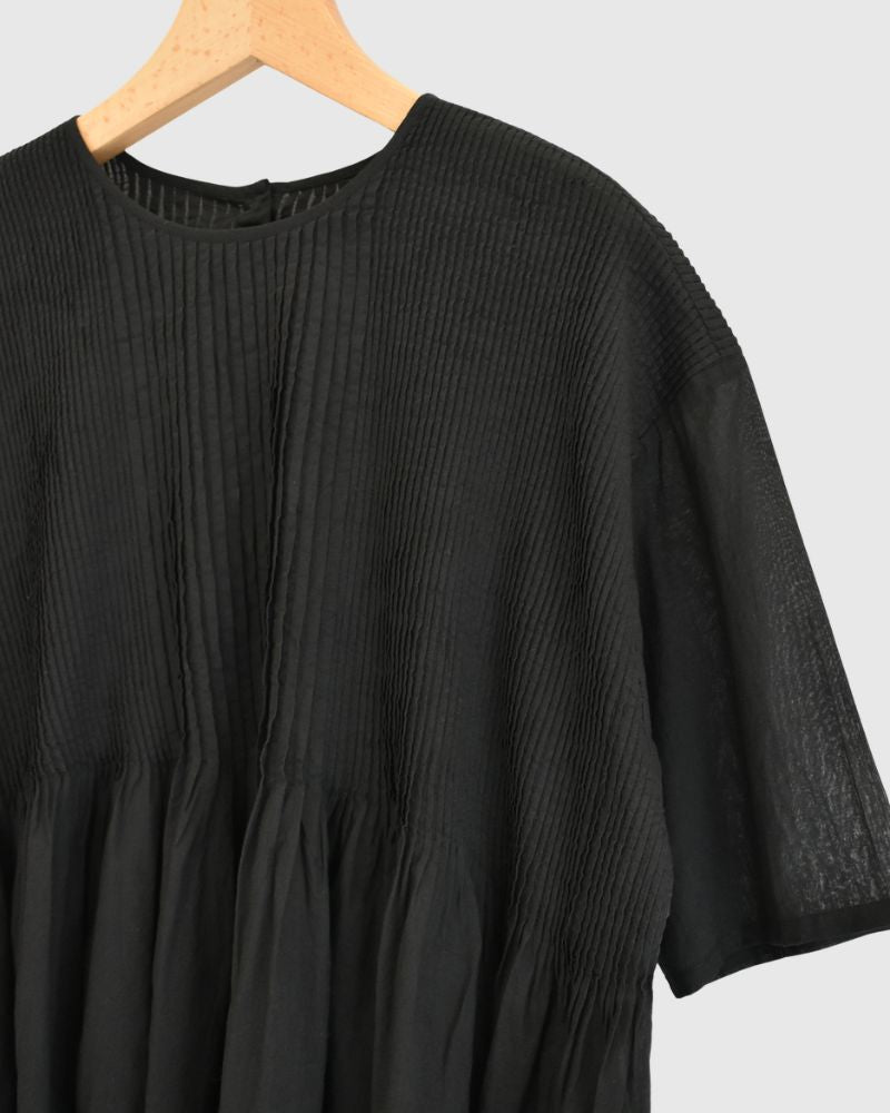 CREW-NECK PULLOVER HALF/SLEEVE SHIRT WITH MINI PINTUCK Black