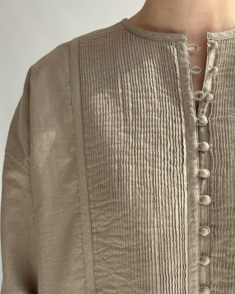 CREW-NECK BOSOM LONG SHIRT WITH MINI PINTUCK Beige