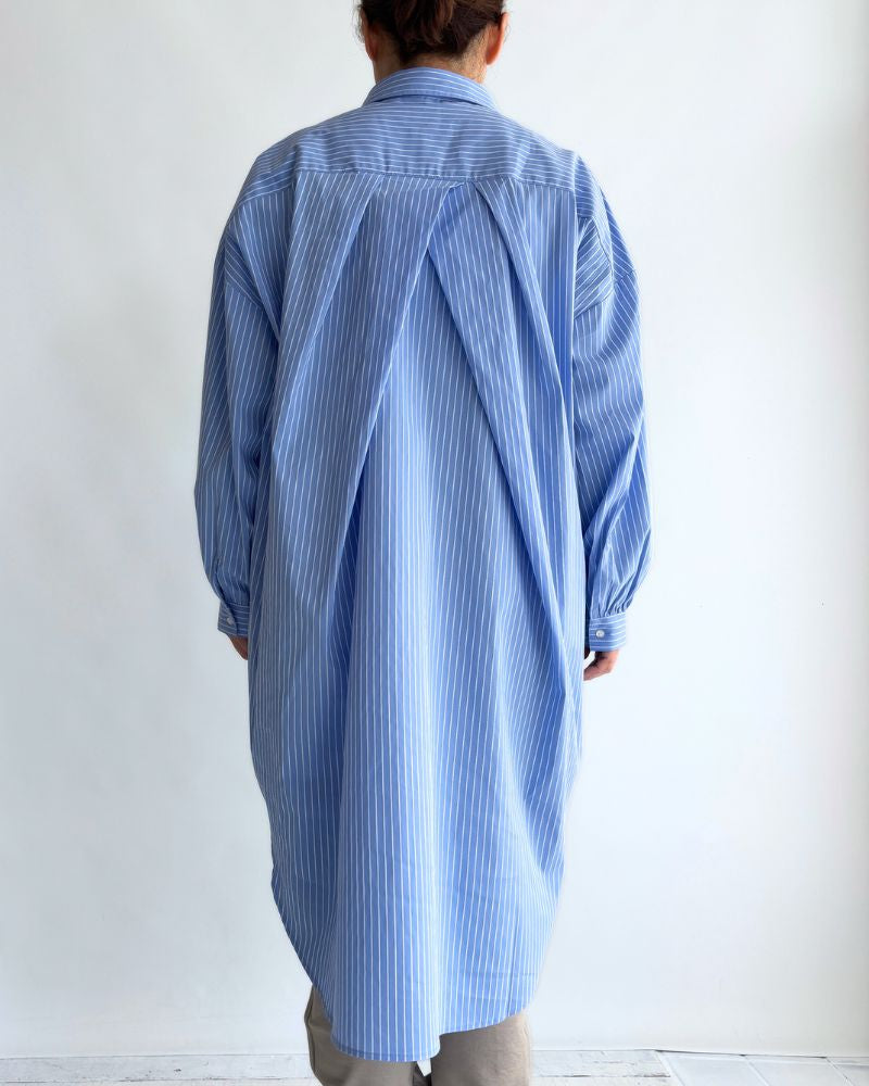 ニットベスト重ね着風ストライプシャツワンピース 'APOLU' Saxe