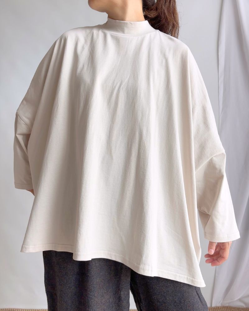 WIDE BOX SILHOUETTE TOPS 'CADEN' OffBeige