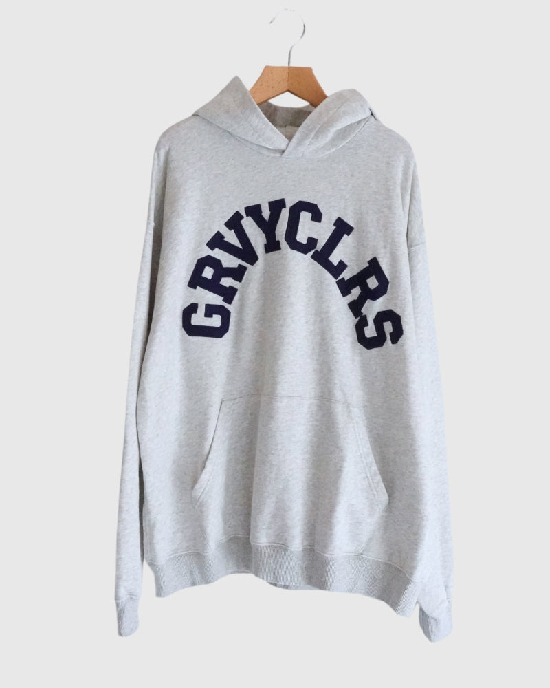 ウラケ GRVYCLRS アップリケ パーカー (MENS) Gray
