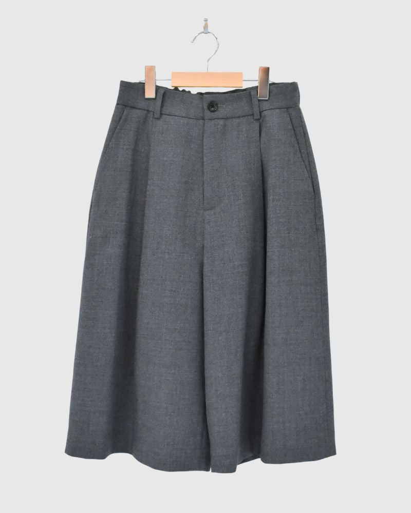 JOY-WO ウールツイルセンタータックショートパンツ HeavyGray