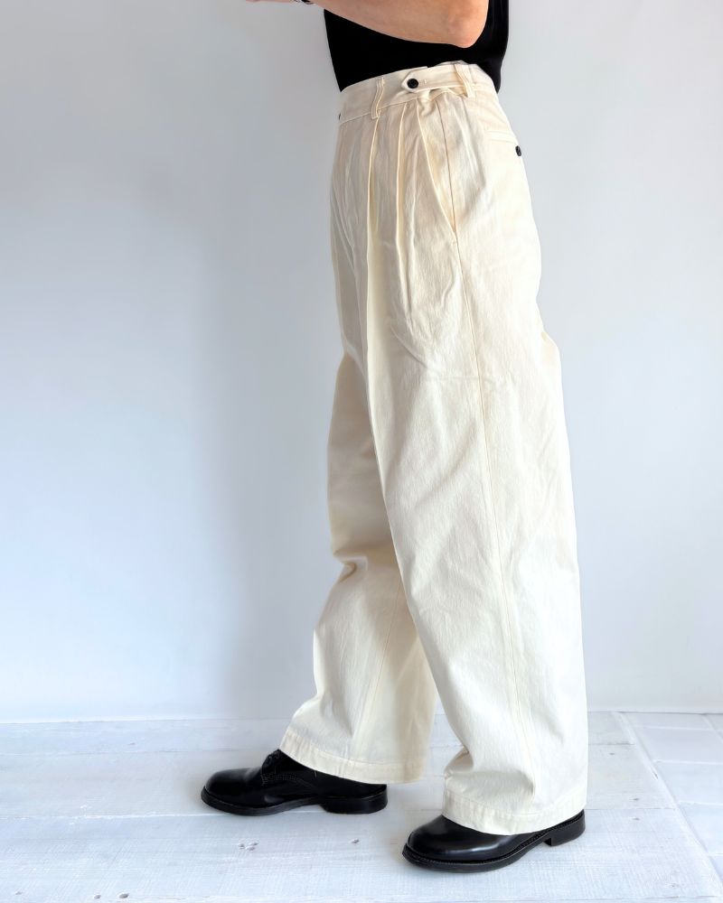 KARL-CHINO センタープレスパンツ OffWhite