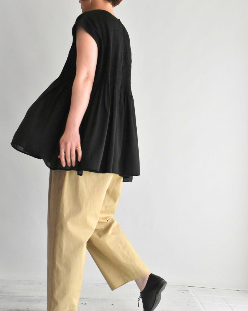CREW-NECK F/SLEEVE SHIRT WITH MINI PINTUCK Black