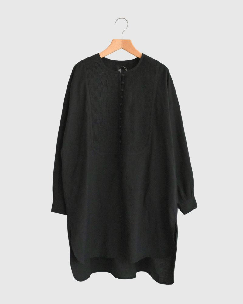 CREW-NECK BOSOM LONG SHIRT WITH MINI PINTUCK Black