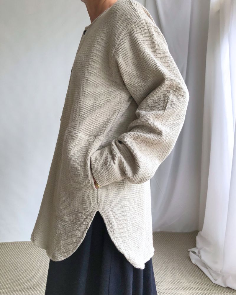 WAFFLE PLAIN OVERDYE HENLY NECK SHIRT MilkyGray