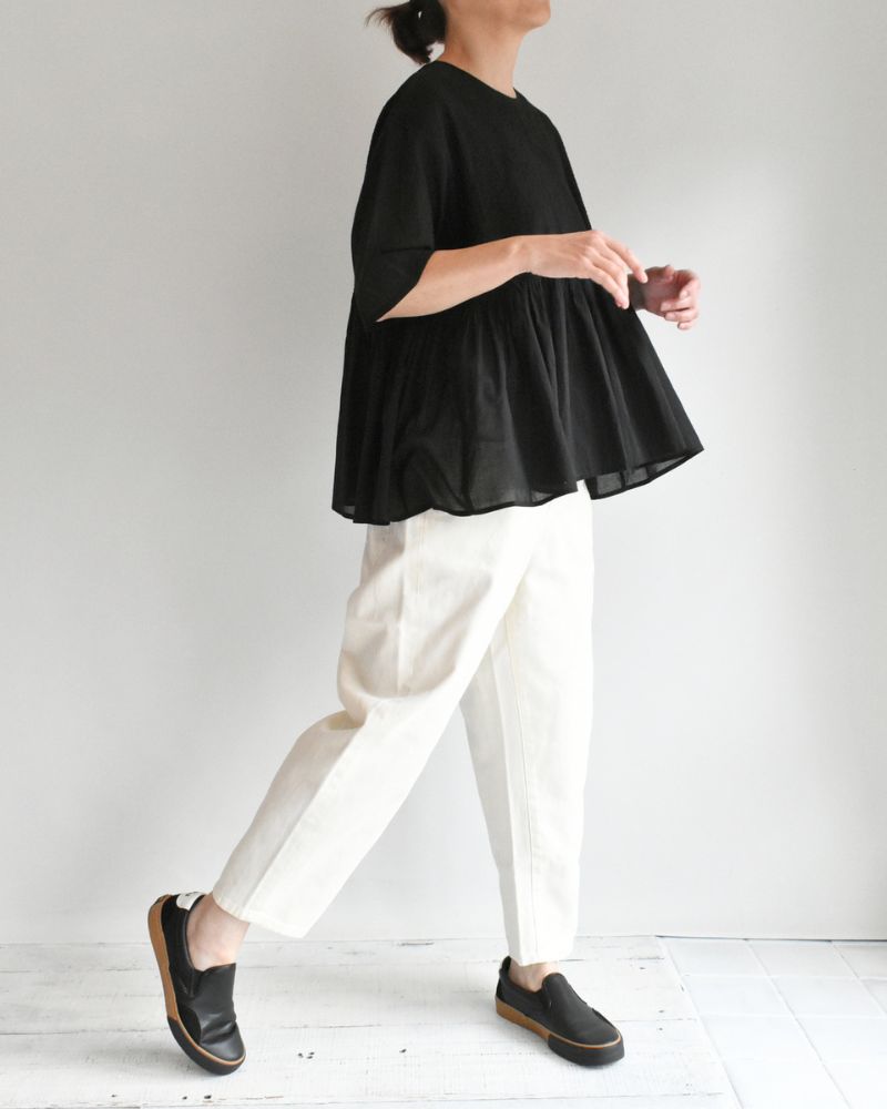 CREW-NECK PULLOVER HALF/SLEEVE SHIRT WITH MINI PINTUCK Black