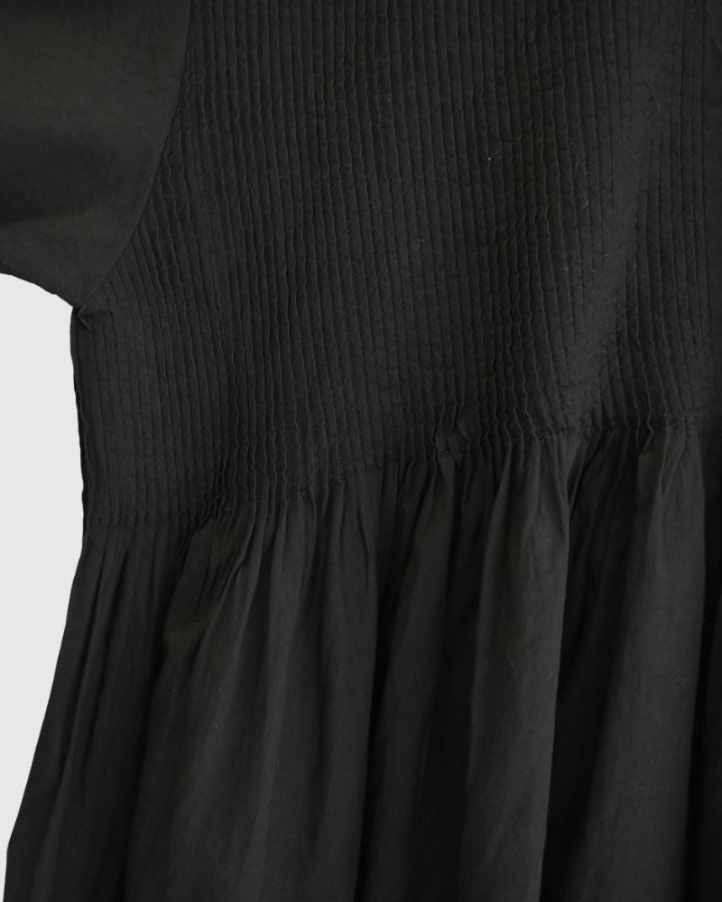 CREW-NECK PULLOVER HALF/SLEEVE SHIRT WITH MINI PINTUCK Black