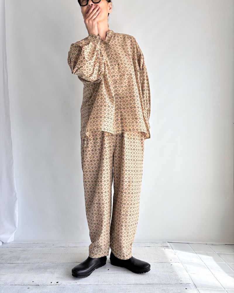 2TUCK TAPERED EASY PANTS Beige