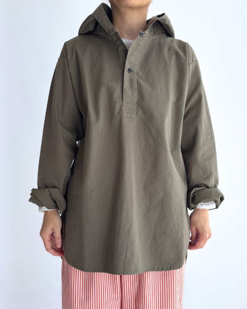 COTTON HERRINGBONE WASH HOODED PULLOVER SHIRT KhakiHerringbone