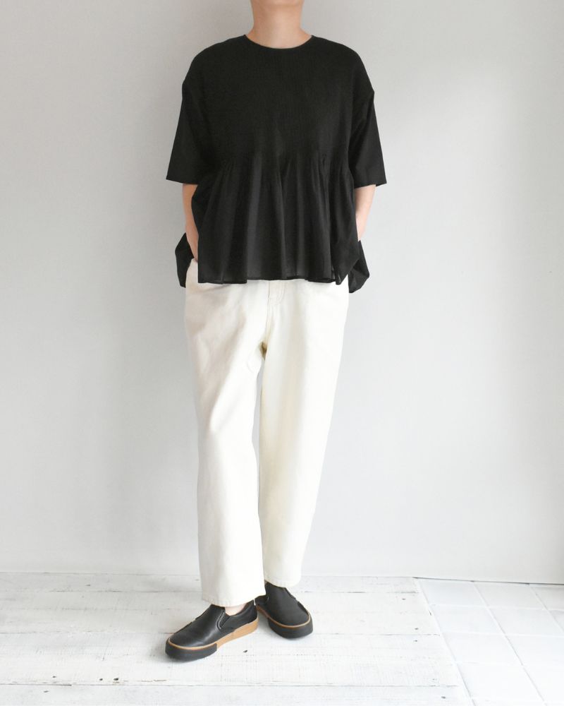 CREW-NECK PULLOVER HALF/SLEEVE SHIRT WITH MINI PINTUCK Black