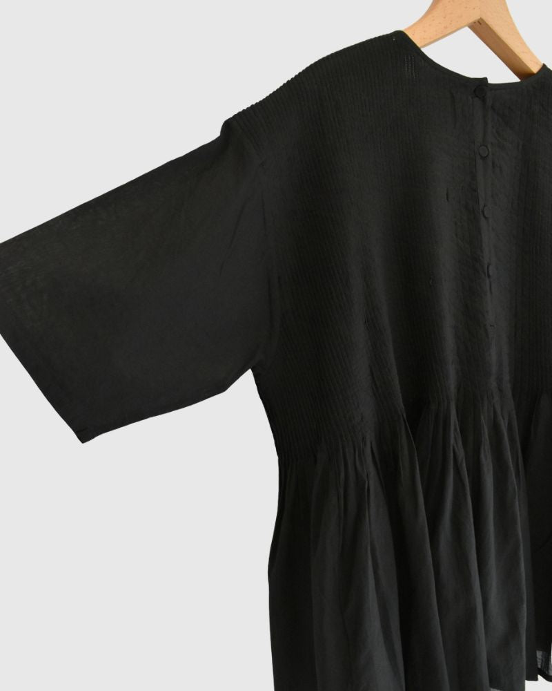 CREW-NECK PULLOVER HALF/SLEEVE SHIRT WITH MINI PINTUCK Black