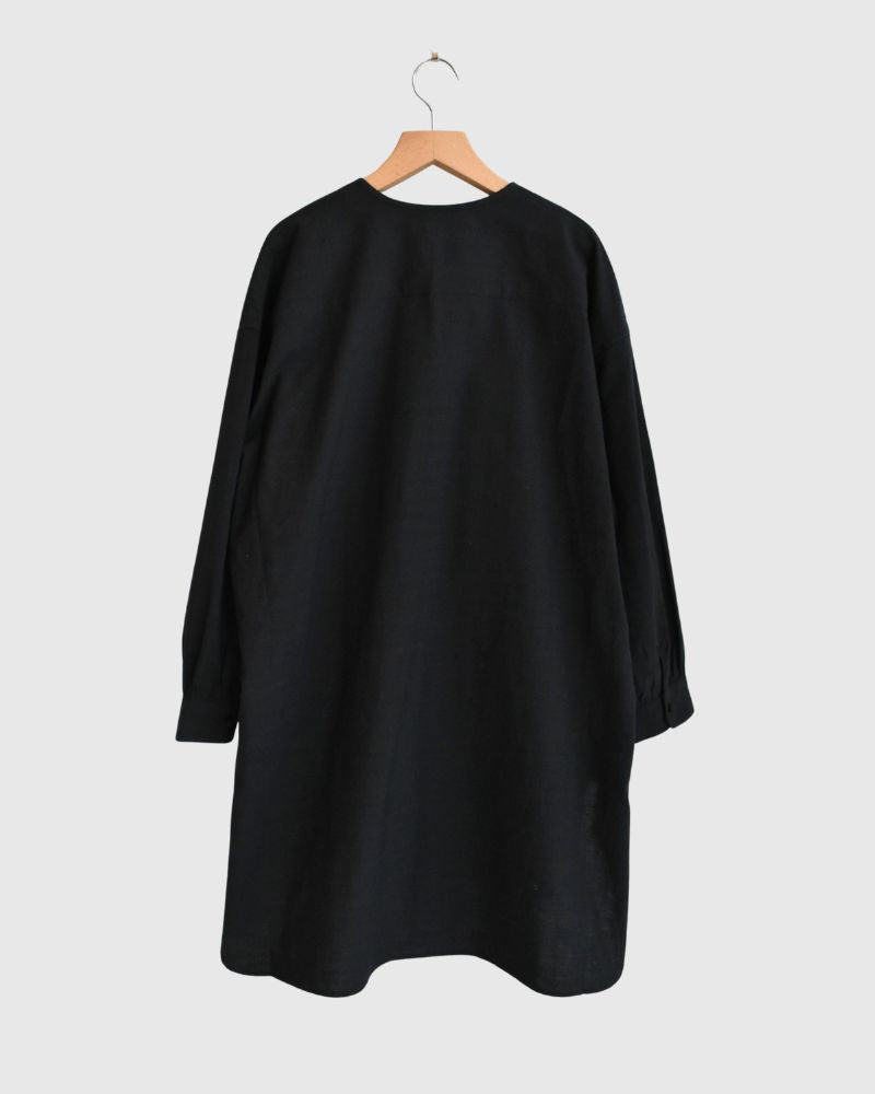 CREW-NECK BOSOM LONG SHIRT WITH MINI PINTUCK Black