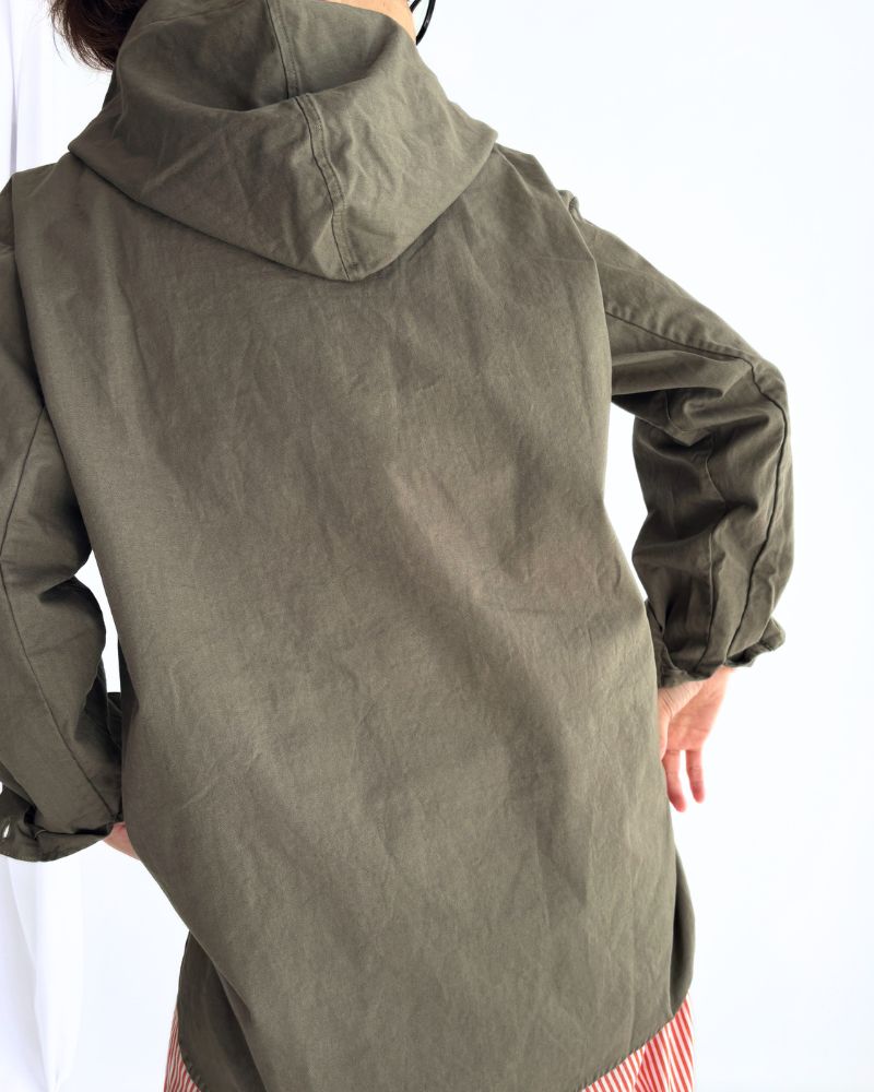 COTTON HERRINGBONE WASH HOODED PULLOVER SHIRT KhakiHerringbone