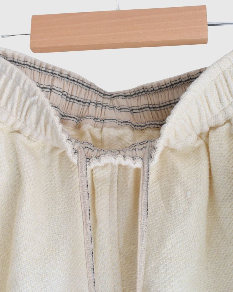 手織りウォッシュドツイル ルーズテーパードパンツ OffWhite